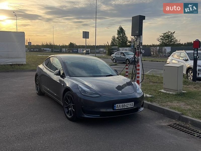 Tesla Model 3 2021