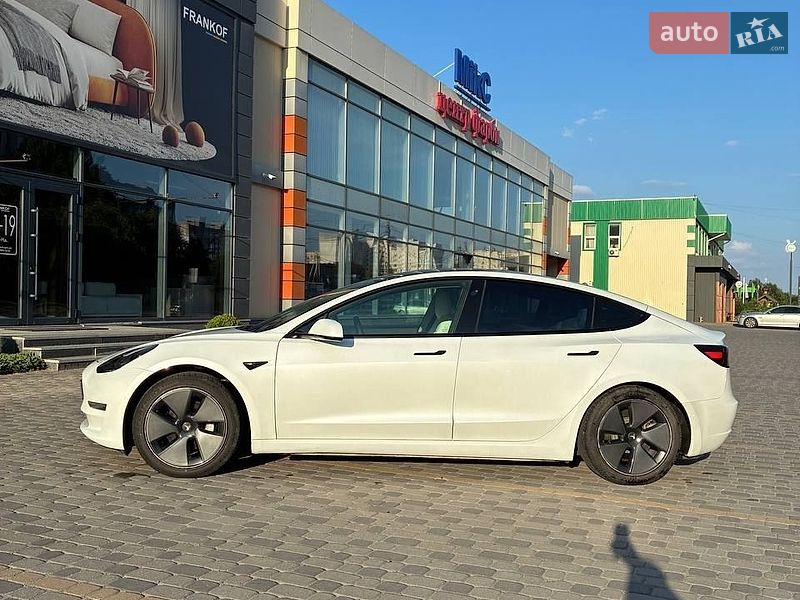 Седан Tesla Model 3 2021 в Хмельницькому