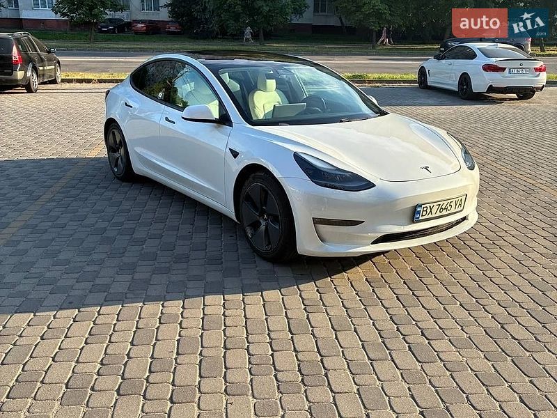 Седан Tesla Model 3 2021 в Хмельницькому