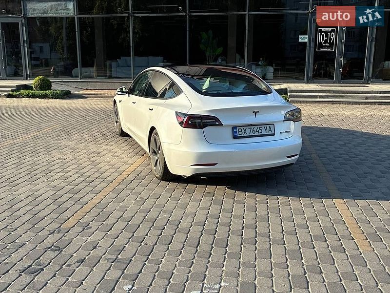 Седан Tesla Model 3 2021 в Хмельницькому