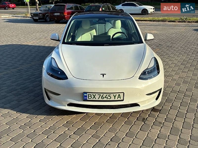 Седан Tesla Model 3 2021 в Хмельницькому