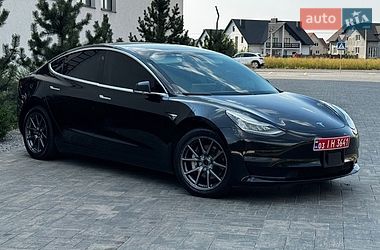 Седан Tesla Model 3 2019 в Луцке