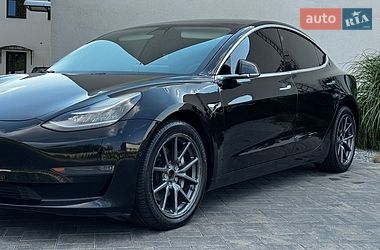 Седан Tesla Model 3 2019 в Луцке
