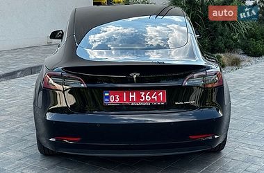 Седан Tesla Model 3 2019 в Луцке