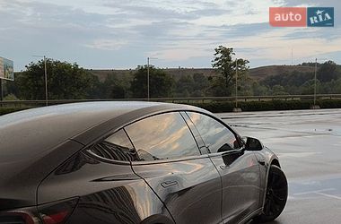 Седан Tesla Model 3 2019 в Києві