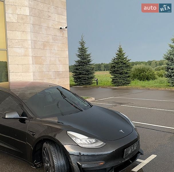 Седан Tesla Model 3 2019 в Києві