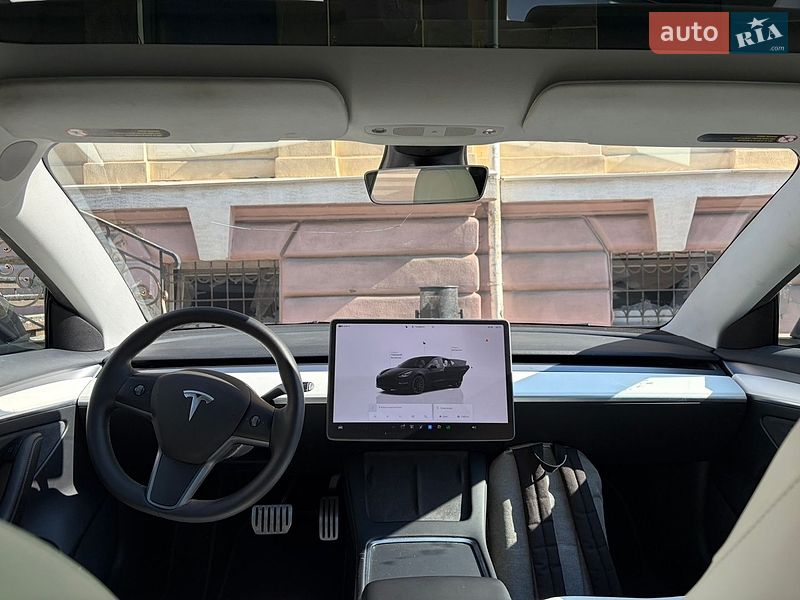 Седан Tesla Model 3 2023 в Одессе