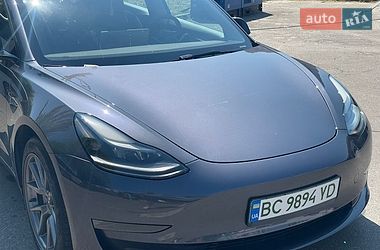 Седан Tesla Model 3 2023 в Львове