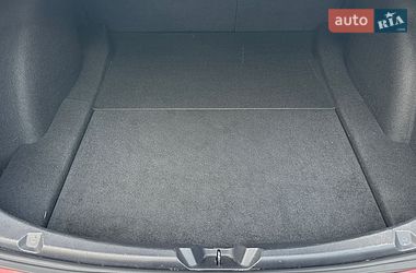 Седан Tesla Model 3 2019 в Львові