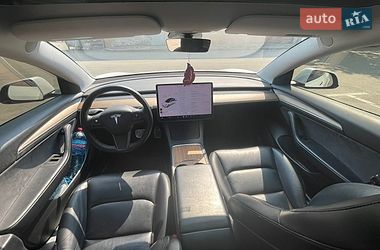 Седан Tesla Model 3 2021 в Киеве