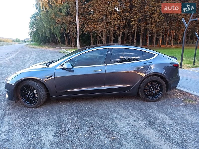 Седан Tesla Model 3 2019 в Киверцах фото 21 Седан Tesla Model 3 2019 в Киверцах