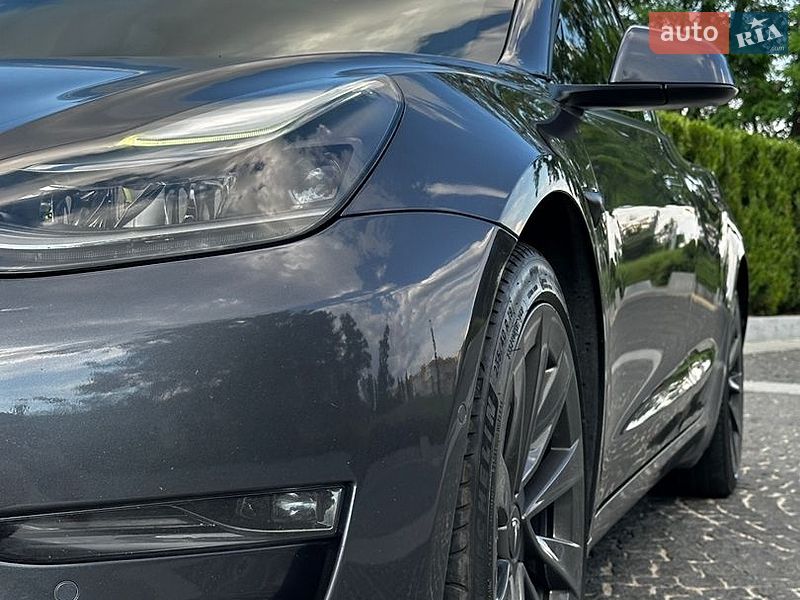 Седан Tesla Model 3 2021 в Дніпрі