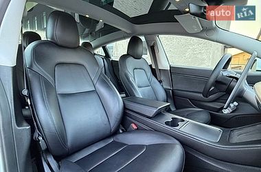 Седан Tesla Model 3 2021 в Луцке