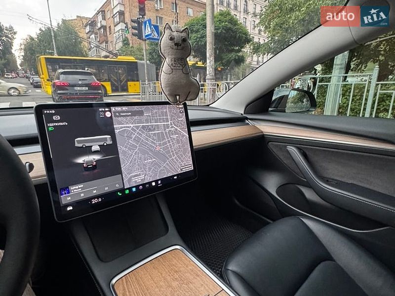 Седан Tesla Model 3 2019 в Киеве