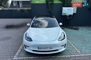 Седан Tesla Model 3 2021 в Каменском