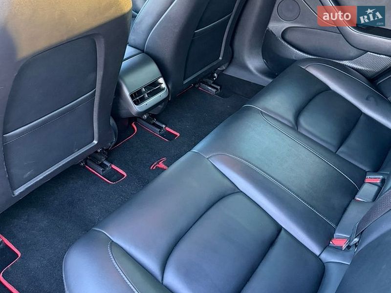 Седан Tesla Model 3 2022 в Харькове