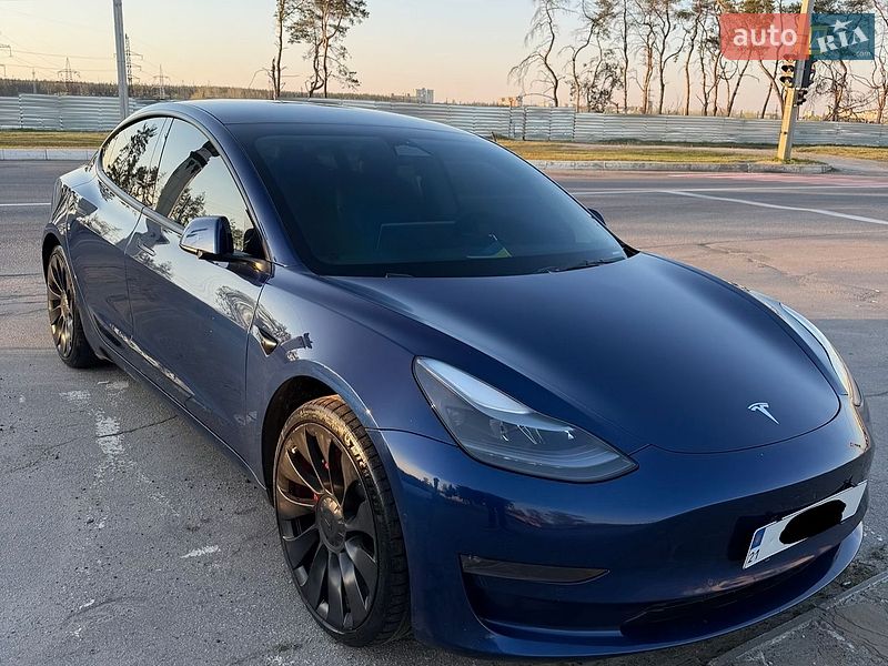Седан Tesla Model 3 2022 в Харькове