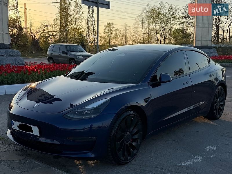 Седан Tesla Model 3 2022 в Харькове