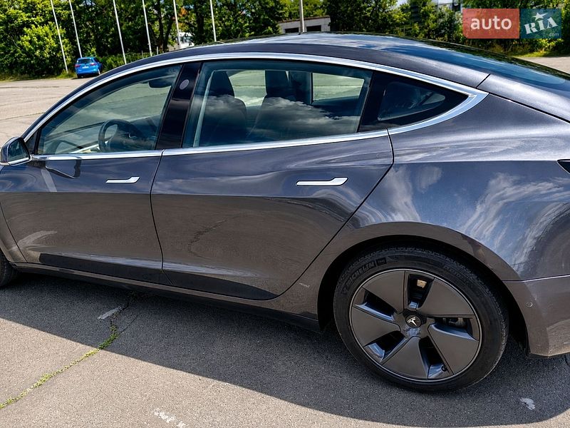 Седан Tesla Model 3 2019 в Одессе
