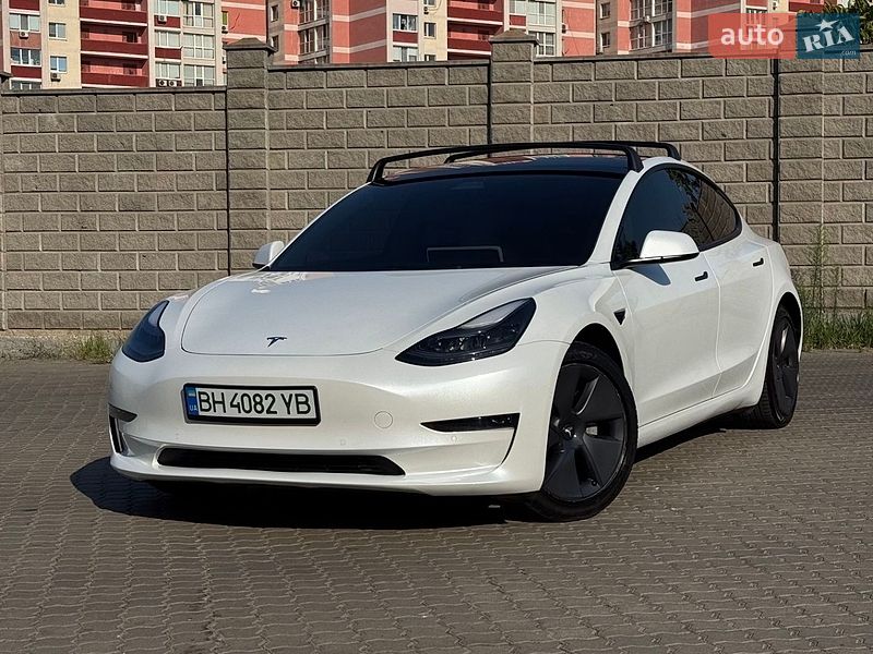 Tesla Model 3 2022