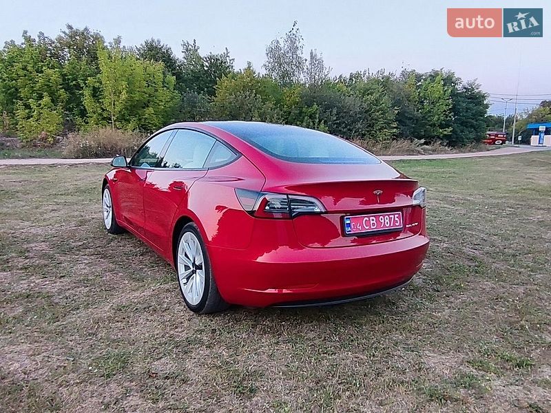 Седан Tesla Model 3 2022 в Полтаві