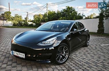 Седан Tesla Model 3 2020 в Ивано-Франковске