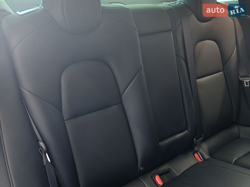 Седан Tesla Model 3 2023 в Одесі