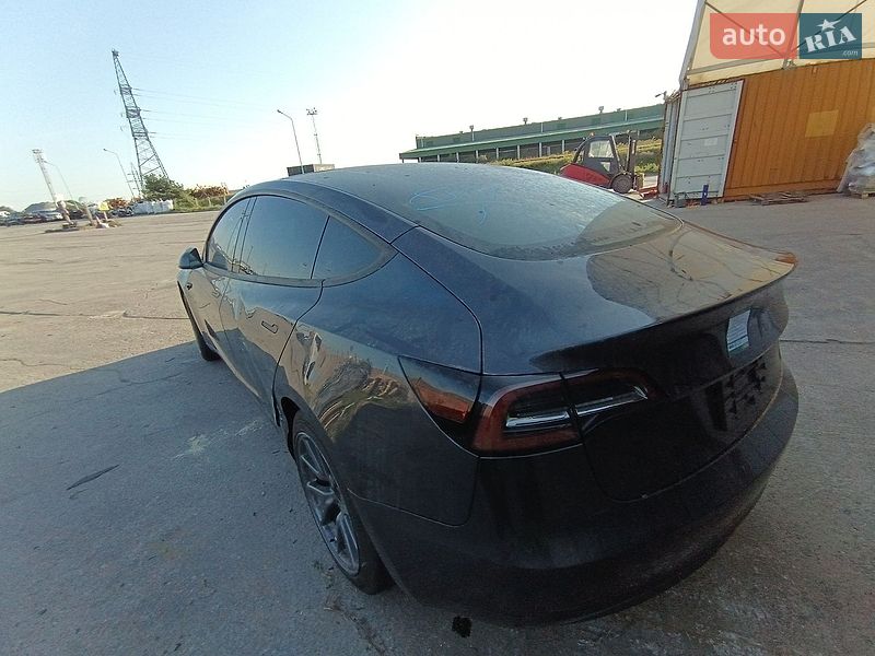 Седан Tesla Model 3 2018 в Киеве