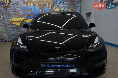 Седан Tesla Model 3 2022 в Львові