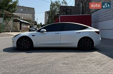 Седан Tesla Model 3 2020 в Вінниці