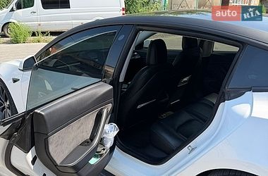 Седан Tesla Model 3 2020 в Вінниці