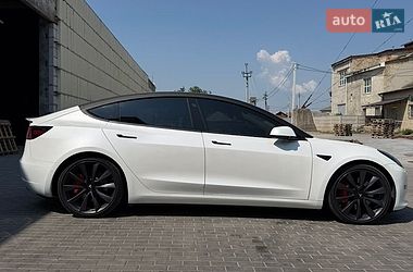 Седан Tesla Model 3 2020 в Вінниці