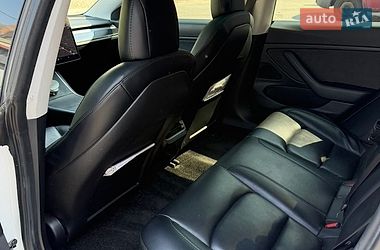 Седан Tesla Model 3 2020 в Вінниці