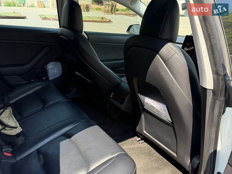 Седан Tesla Model 3 2020 в Вінниці