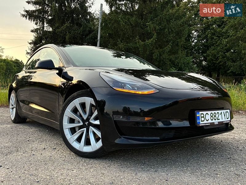 Tesla Model 3 2022