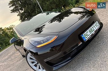 Седан Tesla Model 3 2022 в Дрогобыче
