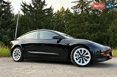 Седан Tesla Model 3 2022 в Дрогобыче
