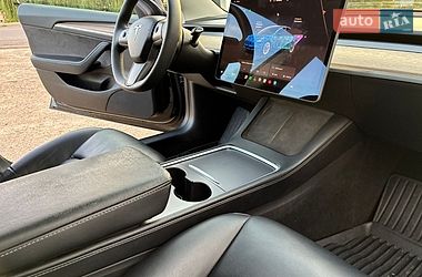 Седан Tesla Model 3 2022 в Дрогобыче