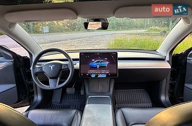 Седан Tesla Model 3 2022 в Дрогобыче