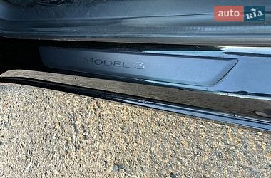 Седан Tesla Model 3 2022 в Дрогобыче