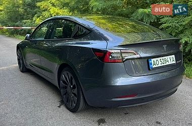Седан Tesla Model 3 2022 в Ужгороді