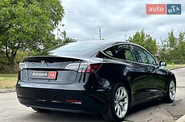 Седан Tesla Model 3 2018 в Вінниці