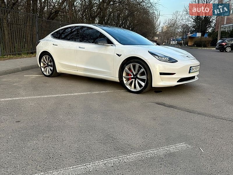 Седан Tesla Model 3 2019 в Одессе