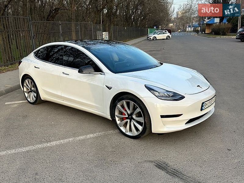 Седан Tesla Model 3 2019 в Одессе