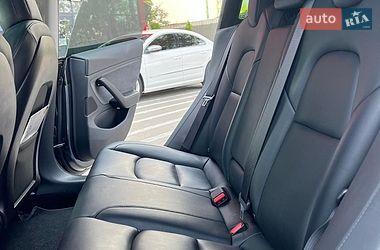 Седан Tesla Model 3 2019 в Киеве