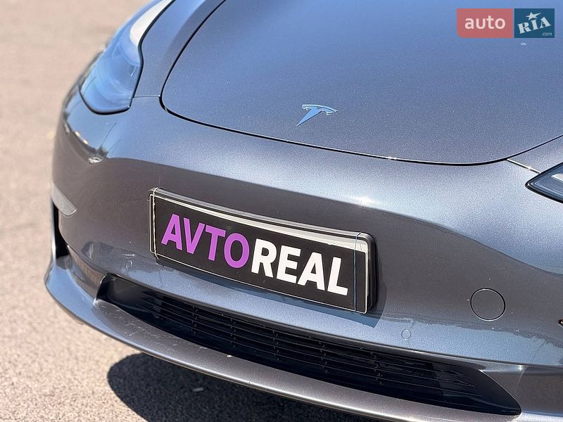 Седан Tesla Model 3 2021 в Кривом Роге