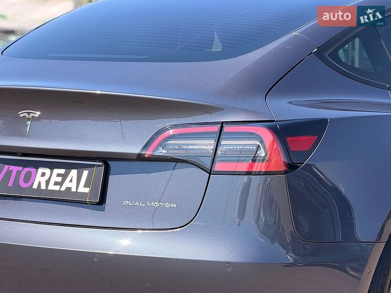 Седан Tesla Model 3 2021 в Кривом Роге