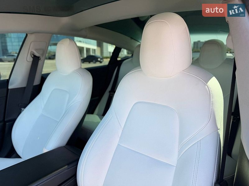 Седан Tesla Model 3 2021 в Кривом Роге
