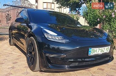 tesla model-3 2018 в Одеса від професійного продавця Сергей