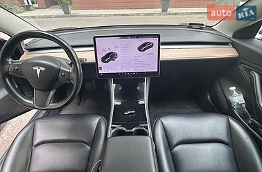 Седан Tesla Model 3 2018 в Києві
